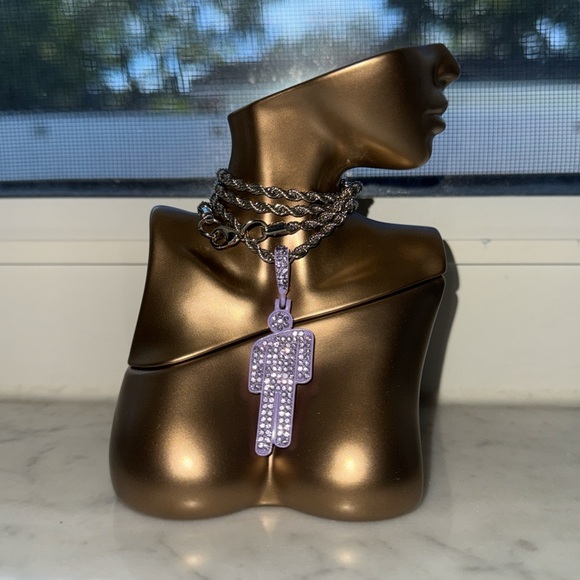 Billie Eilish Blohsh Necklace - Picture 11 of 13
